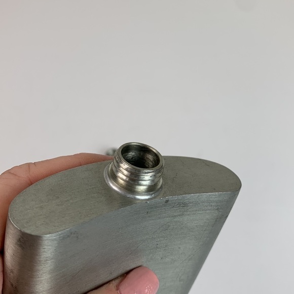 RB Pewter vintage 90s deco engraved weighted pocket flask holds 1/2 cup, clean! - Picture 9 of 10